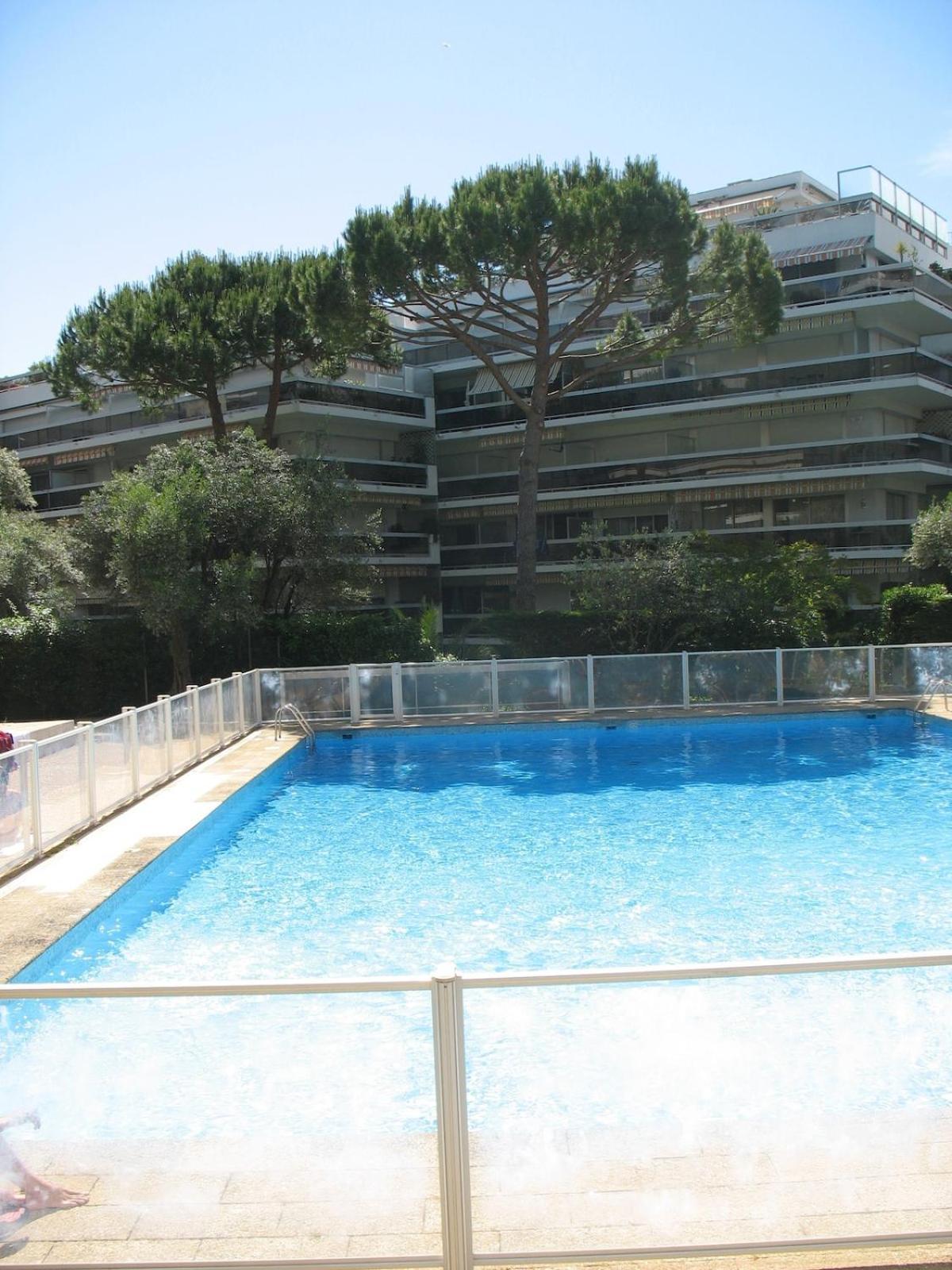 ז'ואן-לה-פינס Joli Studio 4Pers Piscine Tout Confort מראה חיצוני תמונה
